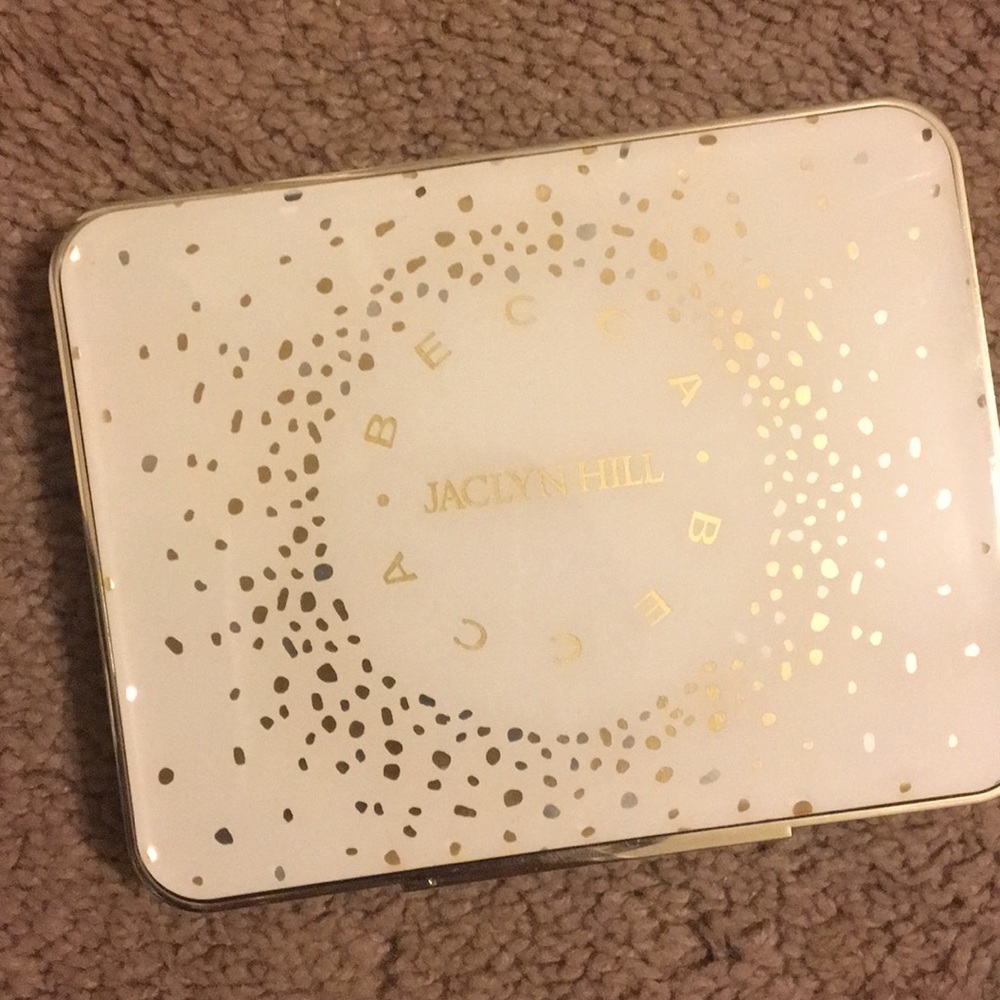 BECCA x Jaclyn Hill champagne pop palette